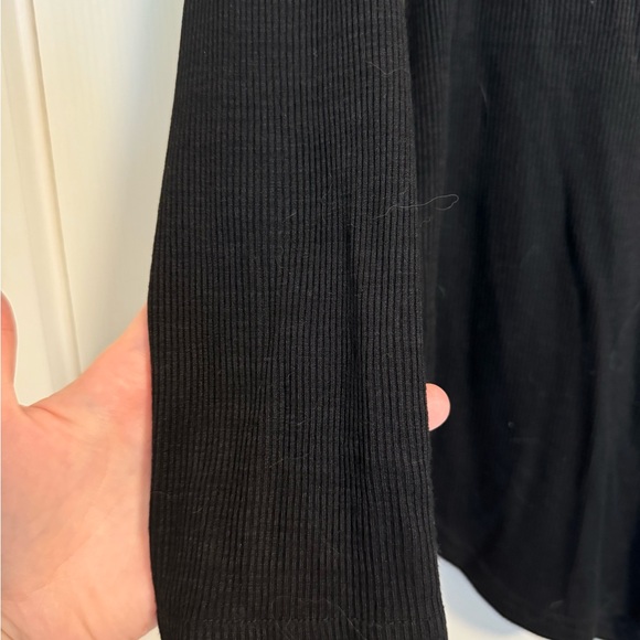 Black ribbed longsleeve with open back - Picture 3 of 5